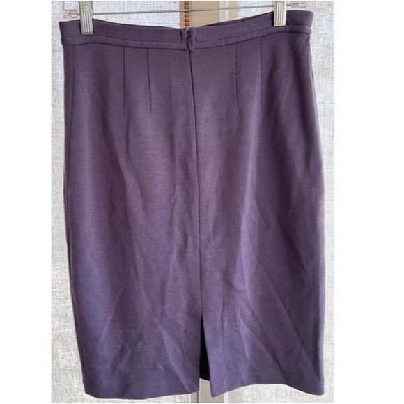 St. John Collection Blue/Plum/Mauve Knit knee Length Pencil Skirt Size 4 - Picture 2 of 9